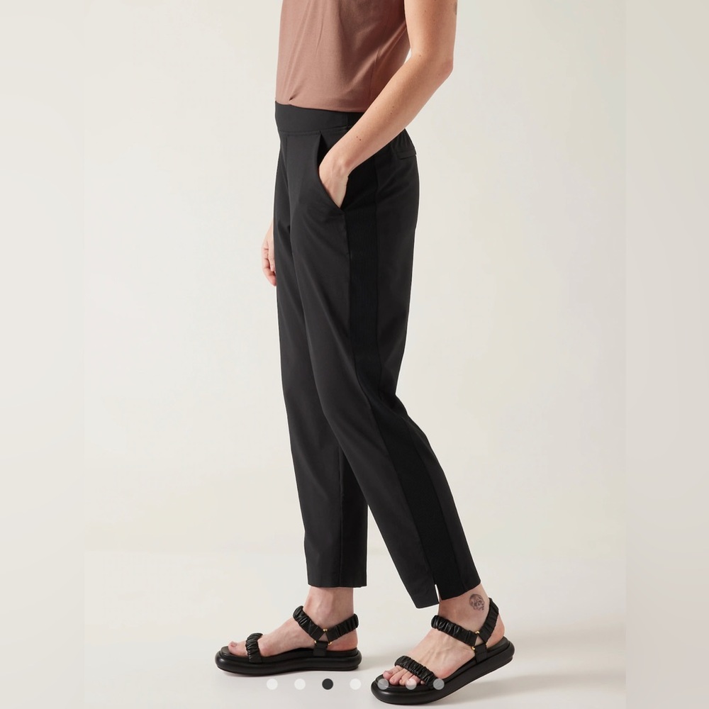 Athleta Brooklyn Ankle Pant in Black
